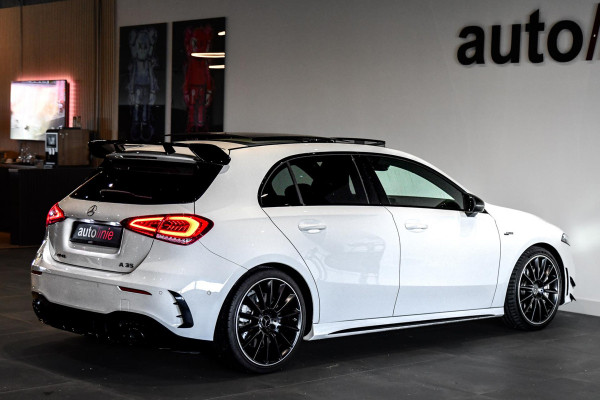 Mercedes-Benz A-Klasse AMG 35 4MATIC Aero. Perf stuur, Pano, Burm, 360, Dodeh, CarPlay, Multibeam, Sfeer!