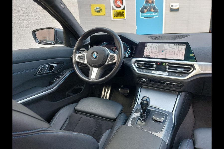 BMW 3 Serie Touring 330e M-Sport|Panodak|Adaptive-Cruise|HiFi|M-Sportremmen|Live-Cockpit-Pro|33.000km