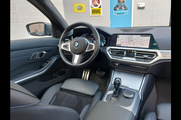 BMW 3 Serie Touring 330e M-Sport|Panodak|Adaptive-Cruise|HiFi|M-Sportremmen|Live-Cockpit-Pro|33.000km