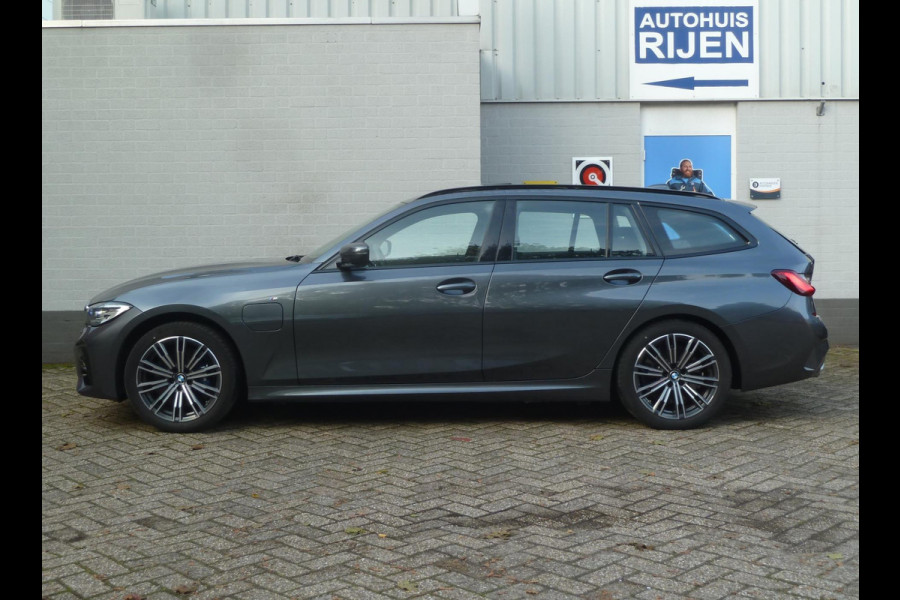 BMW 3 Serie Touring 330e M-Sport|Panodak|Adaptive-Cruise|HiFi|M-Sportremmen|Live-Cockpit-Pro|33.000km