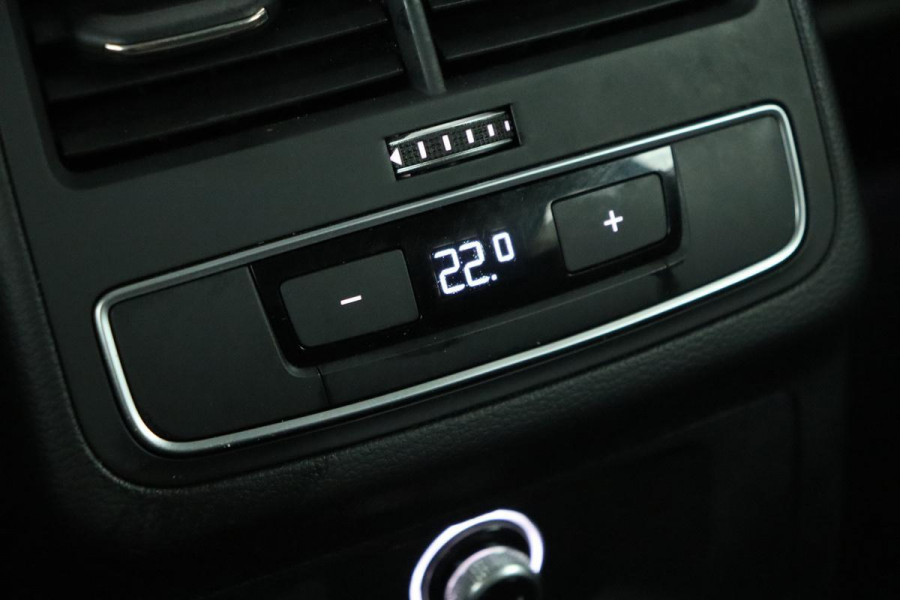 Audi A4 35 TFSI Launch Edition | Leder | Stoelverwarming | Carplay | Virtual Cockpit | Full LED | Navigatie | PDC | Bluetooth