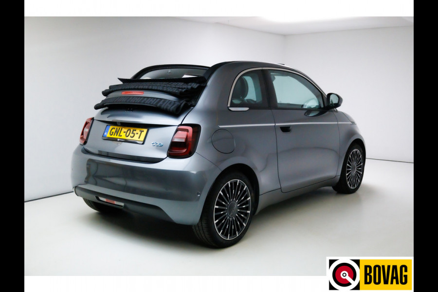 Fiat 500C La Prima 42 kWh Cabrio | € 2000,- Subsidie mogelijk! JBL Audio, Adap. Cruise, Stoelverw. Navigatie. Camera, Leer