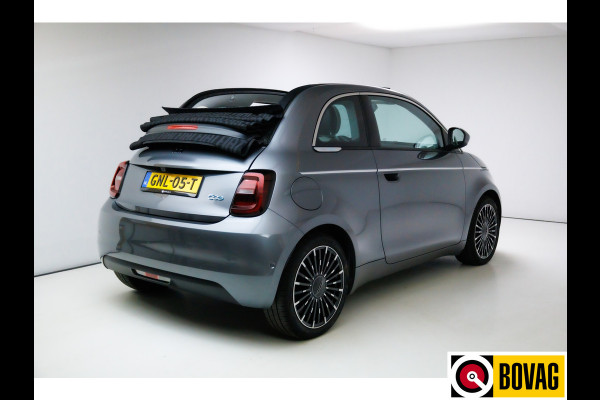 Fiat 500C La Prima 42 kWh Cabrio | € 2000,- Subsidie mogelijk! JBL Audio, Adap. Cruise, Stoelverw. Navigatie. Camera, Leer