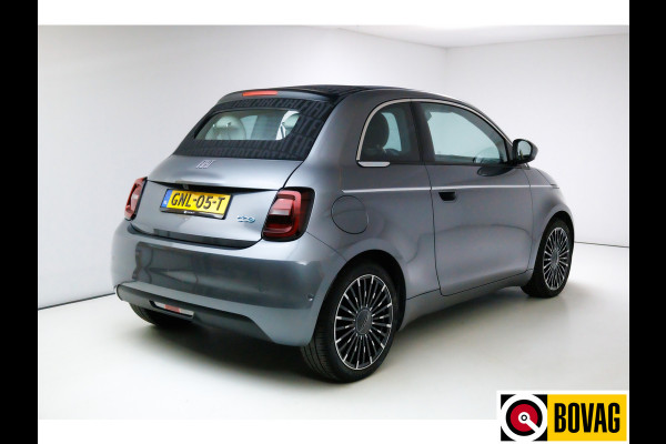 Fiat 500C La Prima 42 kWh Cabrio | € 2000,- Subsidie mogelijk! JBL Audio, Adap. Cruise, Stoelverw. Navigatie. Camera, Leer