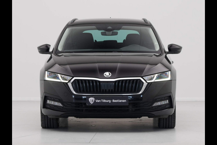 Škoda Octavia Combi 1.4 TSI iV PHEV Business Edition Camera Navigatie Verwarmbare voorstoelen