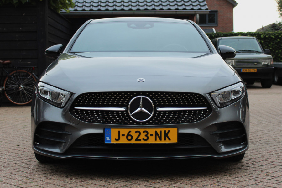 Mercedes-Benz A-Klasse 200 AMG-Package - Panoramadak / Stoelverwarming / BTW / 1 Eig / NL Auto !