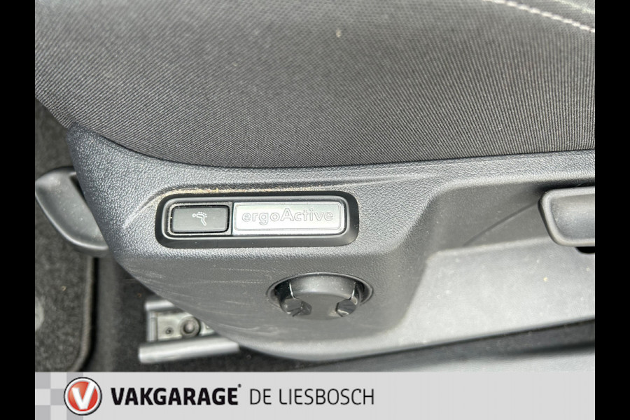 Volkswagen Tiguan 1.5 TSI ACT Comfortline Business / Navigatie /led verlichting / elec achterklep /stoel verwarming