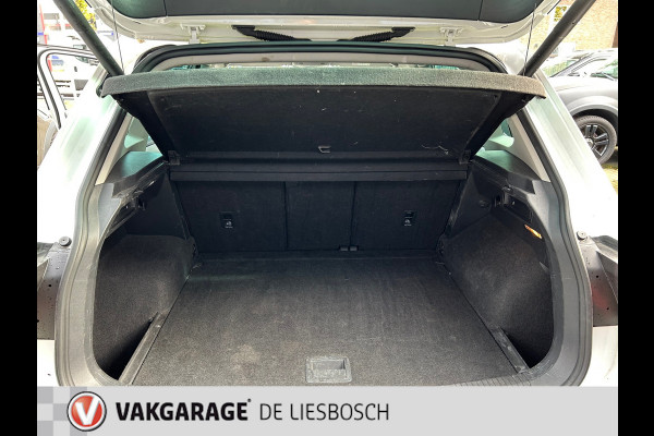 Volkswagen Tiguan 1.5 TSI ACT Comfortline Business / Navigatie /led verlichting / elec achterklep /stoel verwarming