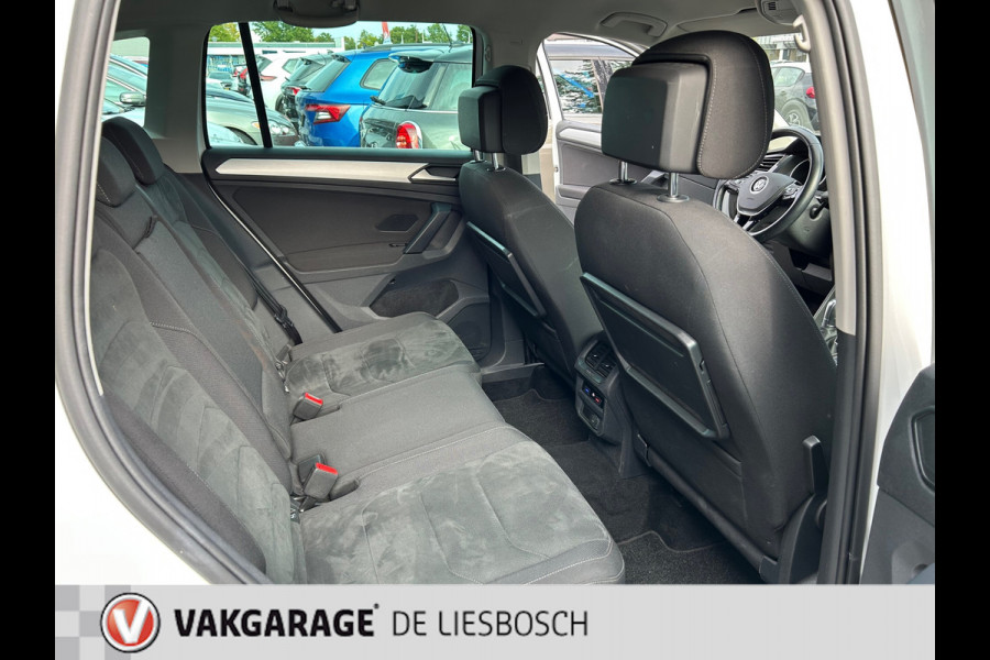 Volkswagen Tiguan 1.5 TSI ACT Comfortline Business / Navigatie /led verlichting / elec achterklep /stoel verwarming