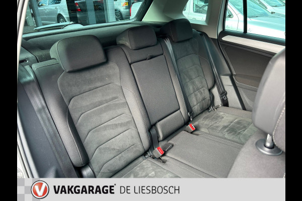 Volkswagen Tiguan 1.5 TSI ACT Comfortline Business / Navigatie /led verlichting / elec achterklep /stoel verwarming