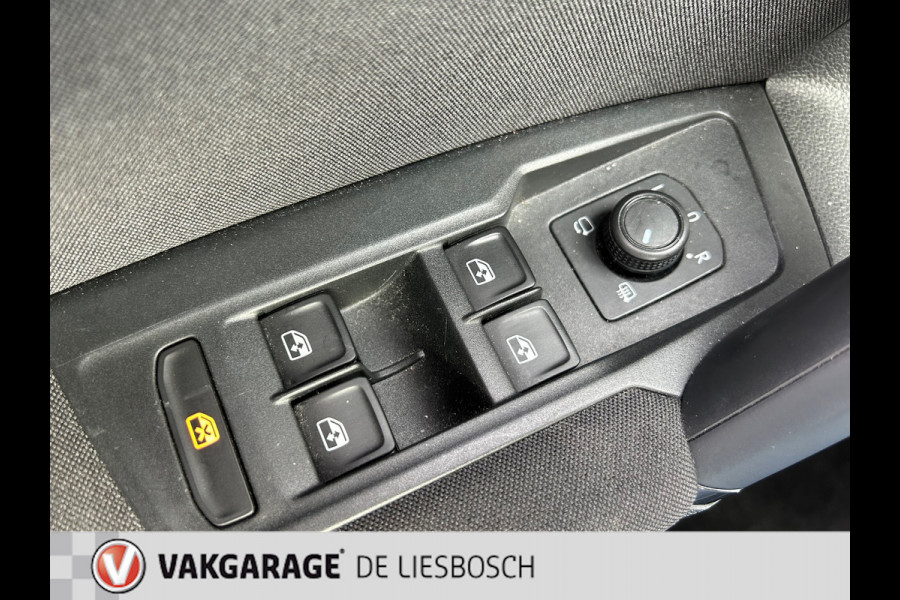 Volkswagen Tiguan 1.5 TSI ACT Comfortline Business / Navigatie /led verlichting / elec achterklep /stoel verwarming