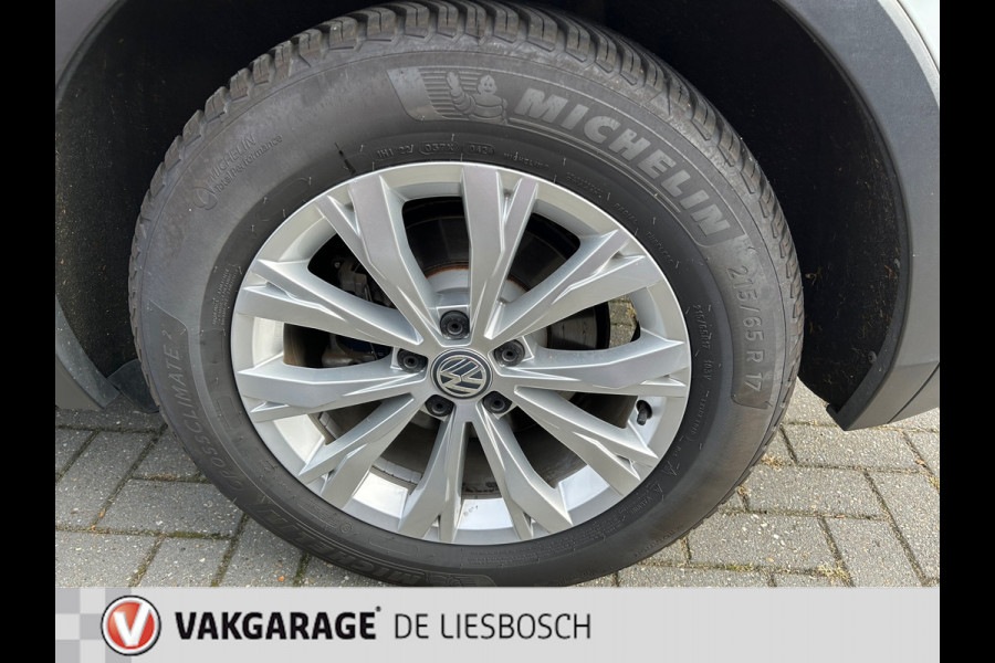 Volkswagen Tiguan 1.5 TSI ACT Comfortline Business / Navigatie /led verlichting / elec achterklep /stoel verwarming