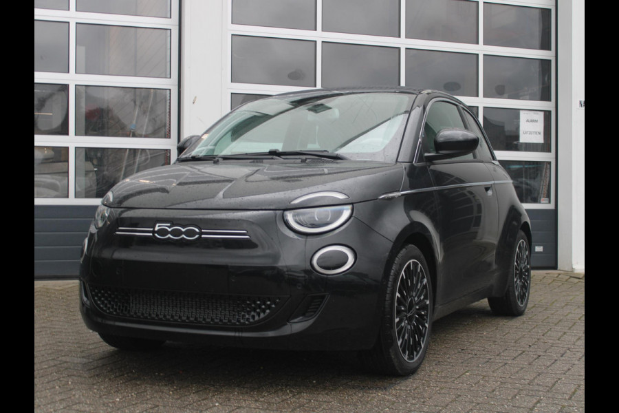 Fiat 500E CABRIO La Prima 42 kWh | By Bocelli | Leder | 17" | Navi | Winter Pack | SEPP € 2000,-