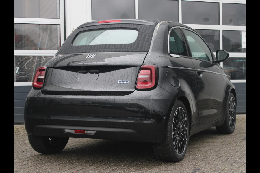 Fiat 500E CABRIO La Prima 42 kWh | By Bocelli | Leder | 17" | Navi | Winter Pack | SEPP € 2000,-