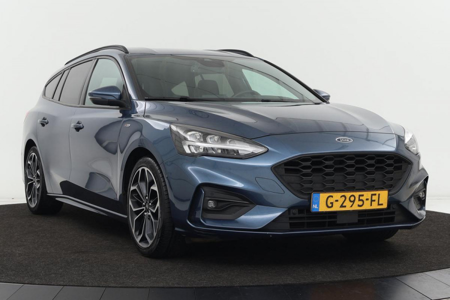 Ford Focus 1.5 EcoBoost ST Line | Head-up | Adaptive Cruise | Trekhaak | Full LED | Camera | Stoel & Stuurverwarming | Park Assist