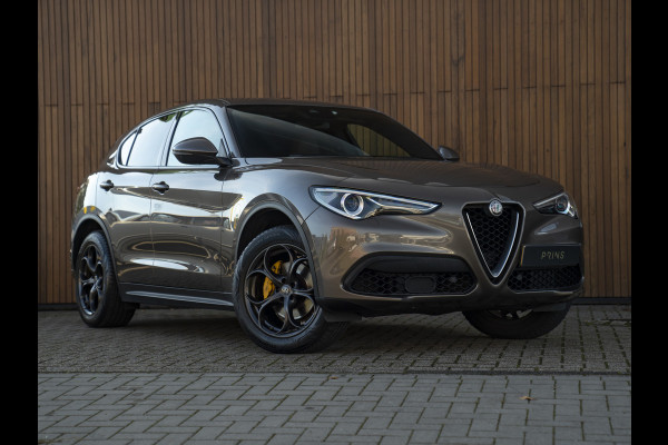 Alfa Romeo Stelvio 2.0 T AWD Super | Veloce stoelen | NL-auto | Camera