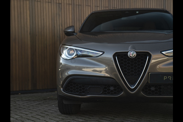 Alfa Romeo Stelvio 2.0 T AWD Super | Veloce stoelen | NL-auto | Camera