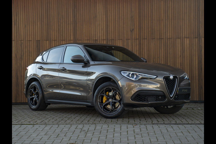 Alfa Romeo Stelvio 2.0 T AWD Super | Veloce stoelen | NL-auto | Camera