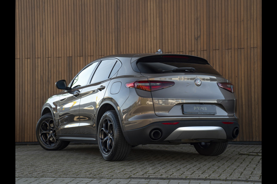 Alfa Romeo Stelvio 2.0 T AWD Super | Veloce stoelen | NL-auto | Camera