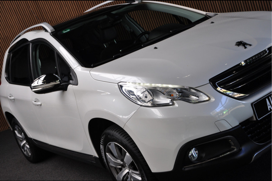 Peugeot 2008 1.2 Navi Leer Panoramadak PDC LM velgen Climate Cruise Metallic lak