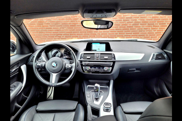 BMW 1-serie 118i M-sport (€ 18.450,- ex BTW), LED, HIFI, Leder (NL-auto met NAP)