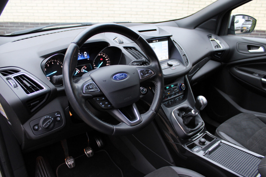 Ford Kuga 1.5 EcoBoost ST Line 150PK | Trekhaak | Camera | Cruise control | Elektrische achterklep