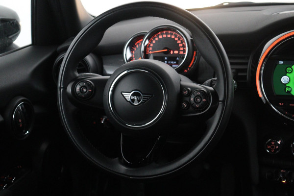 MINI Mini 1.5 Cooper Business (1e Eig, NL-auto, Dealer onderH, Navi, Carplay, Cruise Control, Airco, Etc)