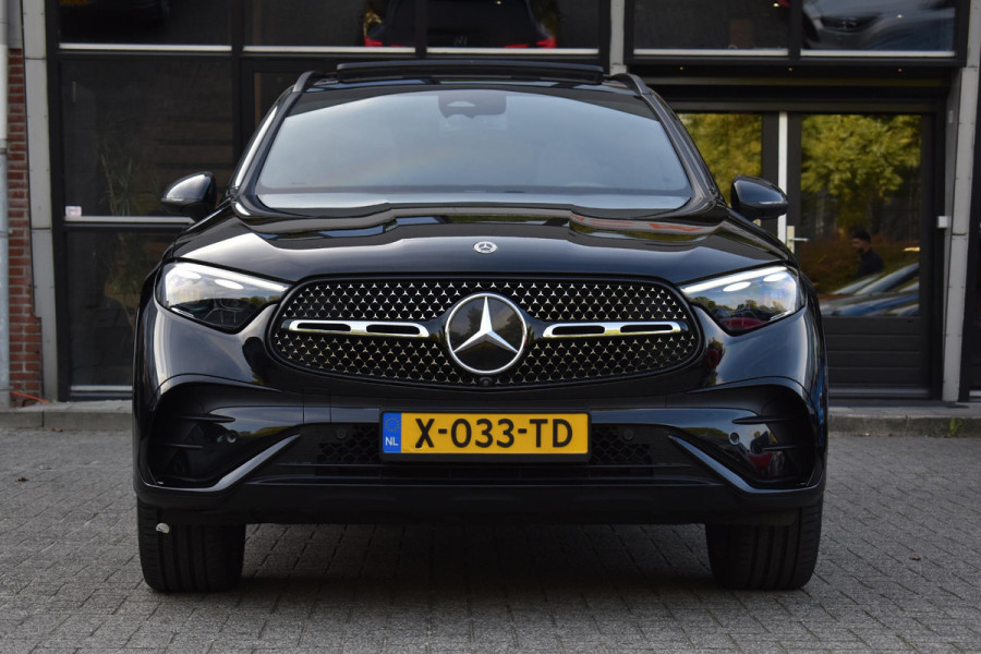 Mercedes-Benz GLC 300e 4MATIC AMG Line Pano Lane Burmester ACC Trekhaak