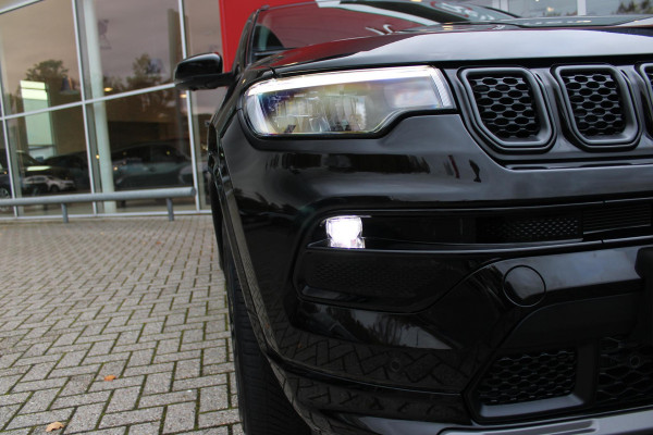 Jeep Compass 4xe SUMMIT 240PK PHEV AUTOMAAT | NAVIGATIE 10,25 "TOUCHSCREEN | APPLE CARPLAY/ANDROID AUTO | 360° CAMERA | DAB+ RADIO | CLIMATE CONTROL | 19"GLOSS BLACK LICHTMETALEN VELGEN | ADAPTIVE / CRUISE CONTROL | DIGITAAL INSTRUMENTENPANEEL | LEDEREN BEKLEDING | STOELVERWARMING / STOELKOELING | ELEKTRISCH VERSTELBARE BESTUURDERSSTOEL MET GEHEUGEN / BIJRIJDERSTOEL ELEKTRISCH VERSTELBAAR | ELEKTRISCH BEDIENBARE ACHTERKLEP | FULL LED KOPLAMPEN | LED MISTLAMPEN / BOCHTVERLICHTING | KEYLESS ENTRY & START | DRAADLOOS LADEN | DRAADLOOS APPLE CARPLAY |