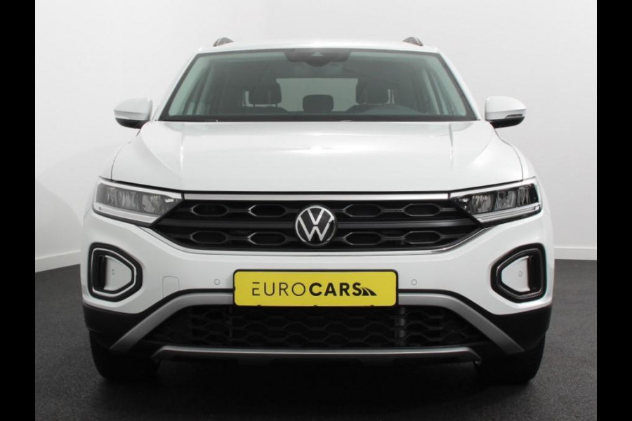 Volkswagen T-Roc 1.5 TSI 150pk DSG Life Navigatie Apple Carplay/Android Auto Adaptive Cruise Control Trekhaak Parkeersensoren Stoelverwarming Ledverlichting Getinte ramen Climate Control