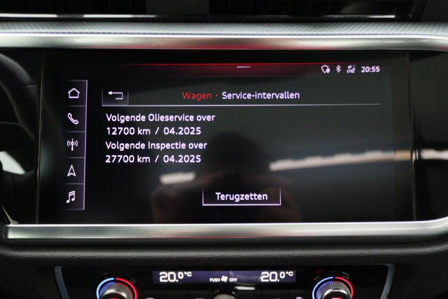 Audi Q3 45 TFSI quattro S Line Automaat Panoramadak, Camera, Apple Carplay, Cruise, LED, PDC, 20''