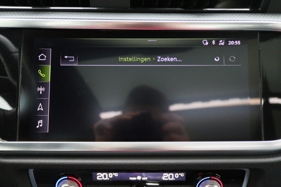 Audi Q3 45 TFSI quattro S Line Automaat Panoramadak, Camera, Apple Carplay, Cruise, LED, PDC, 20''