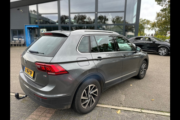 Volkswagen Tiguan 1.4 TSI Comfortline Business | TREKHAAK | STOELVERWARMING | RIJKLAARPRIJS INCL. 12 MND. BOVAGGARANTIE