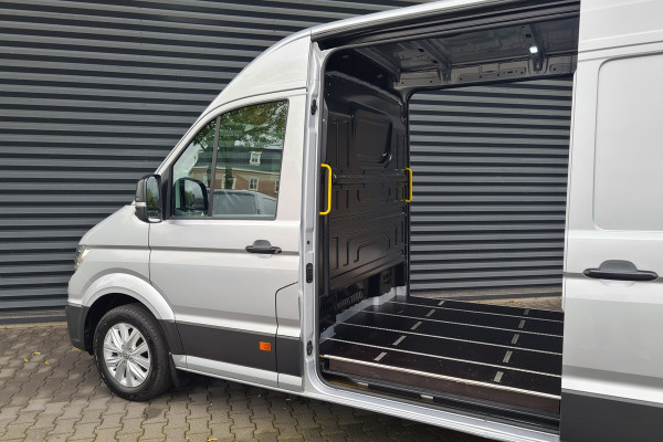 Volkswagen Crafter 35 177pk L3H3 Highline - 2x schuifdeur - LED -