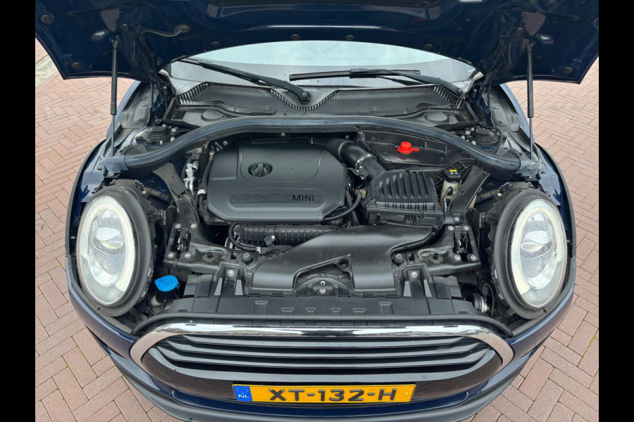 MINI Clubman 1.5 Cooper Business Edition | Orig NL | Sport LEER | LED | Navi | Trekhaak | 1e EIG