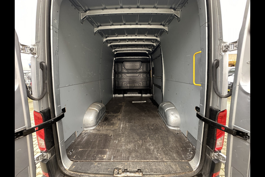 Volkswagen Crafter 30 2.0 140PK EURO6 TDI L3H3 Achteruitrijcamera/apple CarPlay