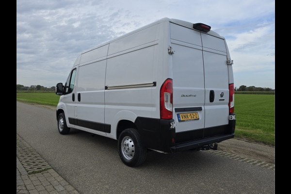 Fiat Ducato 35 2.3 MultiJet L2 H2 - Euro 6 - 130 Pk - Navi - ParkeerCamera -