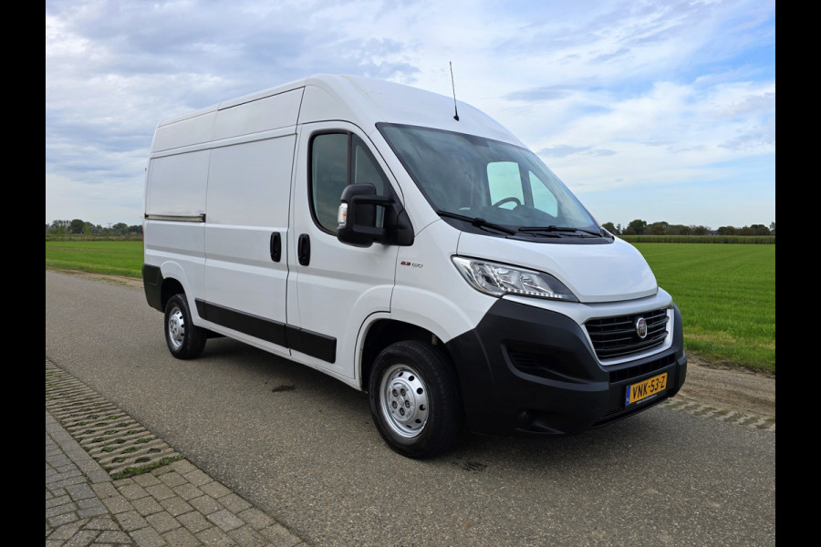 Fiat Ducato 35 2.3 MultiJet L2 H2 - Euro 6 - 130 Pk - Navi - ParkeerCamera -