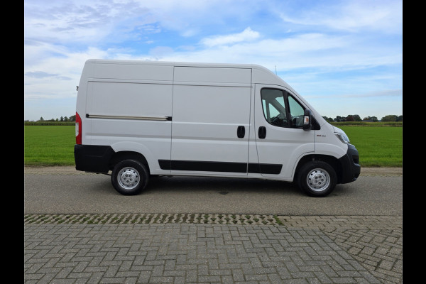 Fiat Ducato 35 2.3 MultiJet L2 H2 - Euro 6 - 130 Pk - Navi - ParkeerCamera -