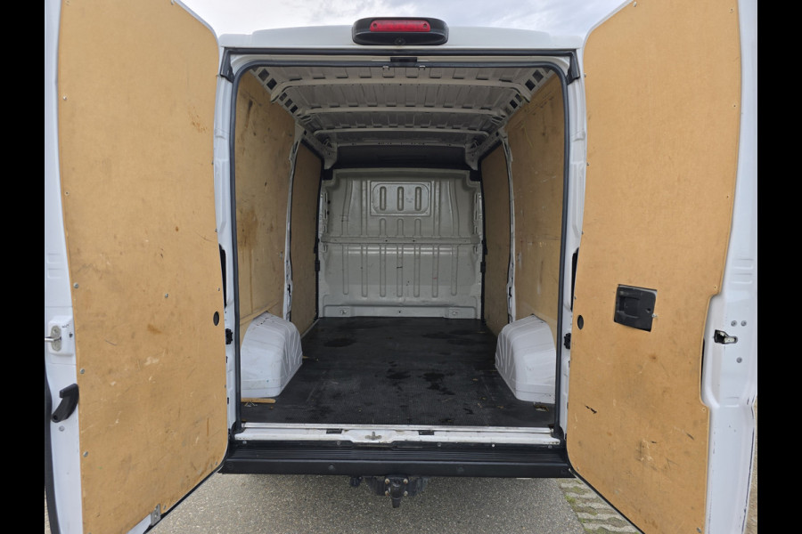 Fiat Ducato 35 2.3 MultiJet L2 H2 - Euro 6 - 130 Pk - Navi - ParkeerCamera -