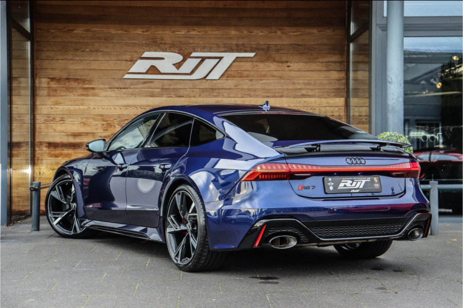 Audi RS7 4.0 V8 TFSI quattro **Ceramic/Carbon/HUD/Pano/Matrix/360**