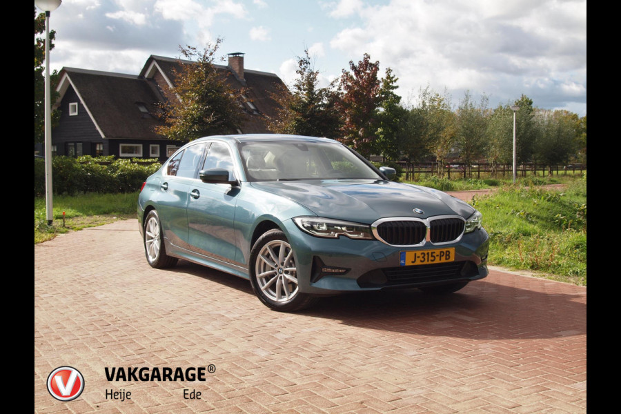 BMW 3-serie 330e eDrive Edition Plug-in Hybride | Harman Kardon | Apple Carplay | Trekhaak | Cruise Control |