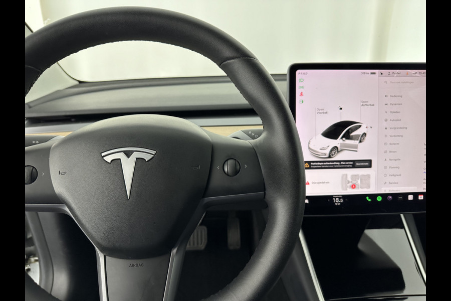 Tesla Model 3 Standard RWD Plus 60 kWh (INCL-BTW) Aut. *PANO | TOWBAR | AUTO-PILOT | NAPPA-LEATHER | KEYLESS | FULL-LED | MEMORY-PACK | SURROUND-VIEW | DAB | APP-CONNECT | DIGI-COCKPIT | LANE-ASSIST | COMFORT-SEATS | 18"ALU*