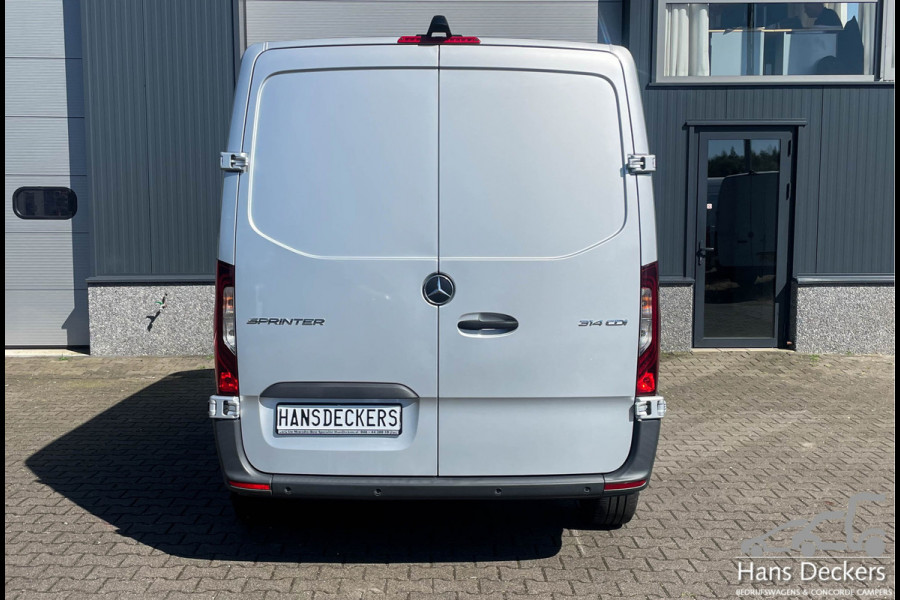 Mercedes-Benz Sprinter 314 Automaat L1 H1 Distronic Airco Bott Inrichting LED 1510 kg laadvermogen!