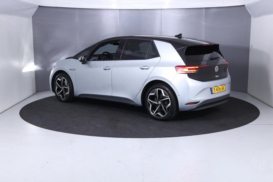 Volkswagen ID.3 Pro 58 kWh 204 pk | Navigatie | Parkeersensoren (Park assist) | Achteruitrijcamera | Adaptieve cruise control | Stoelverwarming |