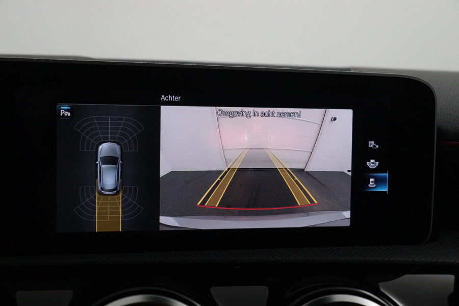 Mercedes-Benz A-Klasse 160 Business Solution AMG (NAVIGATIE, CAMERA, LED, STOELVERWARMING, 1e EIGENAAR, GOED ONDERHOUDEN)