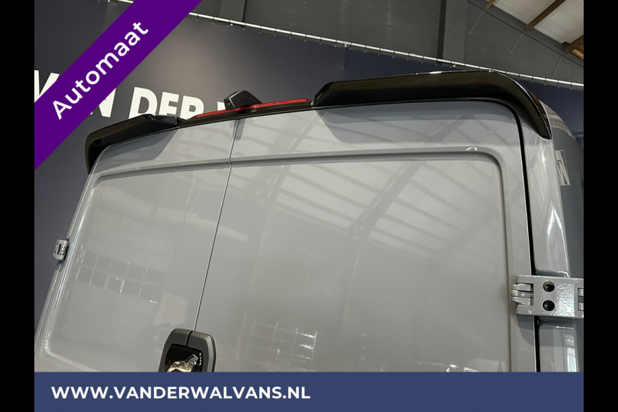 Volkswagen Crafter 35 2.0 TDI 177pk Automaat L3H2 (Oude L2H1) Fabrieksgarantie Euro6 Airco | Bumper KIT | LED | Spoiler | Leder Camera, 3000kg Trekhaak, navigatie, adaptieve cruisecontrol, sidebars, lichtmetalen velgen