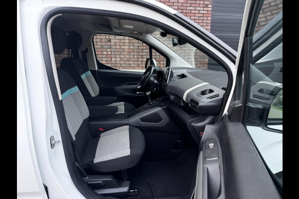 Citroën Berlingo 1.2 PureTech / 110 PK / Trekhaak / Navigatie + Camera / Adaptive Cruise / Distributieriem vervangen