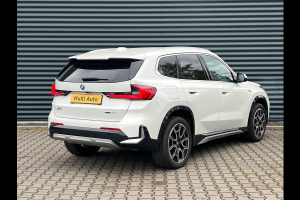 BMW X1 xDrive30e xLine Plug in Hybrid Nieuw Model | PHEV | Trekhaak af Fabriek | Adaptive Cruise | Lederen Sportstoelen Memory | Camera | Leder | Led | Stoelverwarming | Carplay |