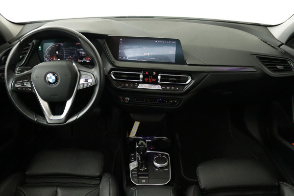 BMW 1-serie 118i High Executive Edition Automaat (PANORAMADAK, CAMERA, NAVIGATIE, CRUISE, PDC, NL-AUTO, DEALER ONDERHOUDEN)